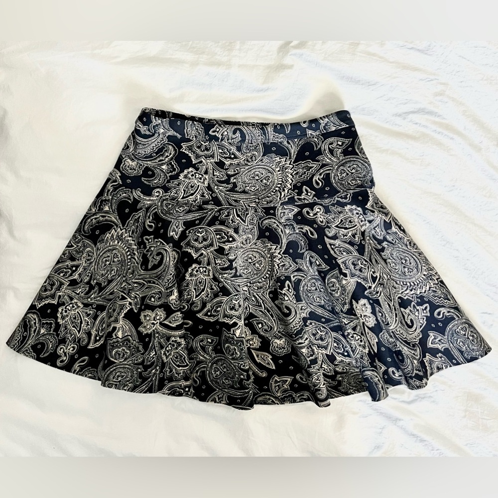 Abercrombie & Fitch skater skirt you will love!